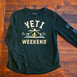 Old Navy Yeti Graphic Long Sleeve Shirt, dark green, size S